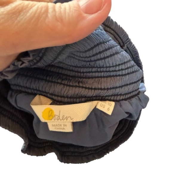 Boden Gray Smocked Tiered Mini Skirt - Picture 3 of 4